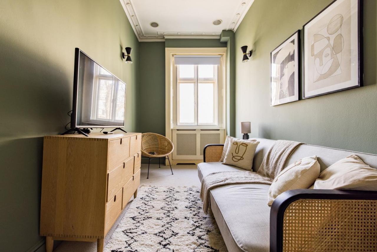 The Sussex Garden Retreat - Elegant 2Bdr Flat Apartment London Bagian luar foto
