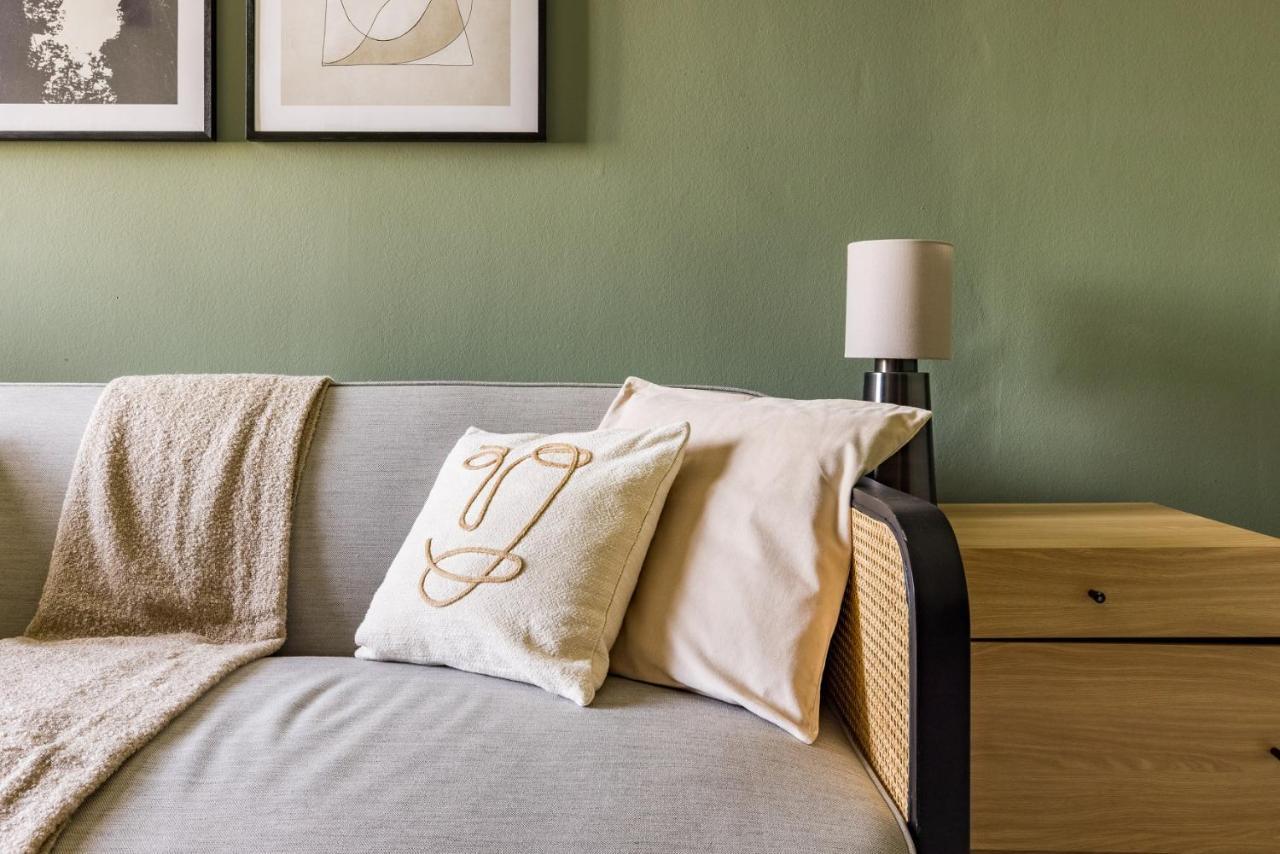 The Sussex Garden Retreat - Elegant 2Bdr Flat Apartment London Bagian luar foto