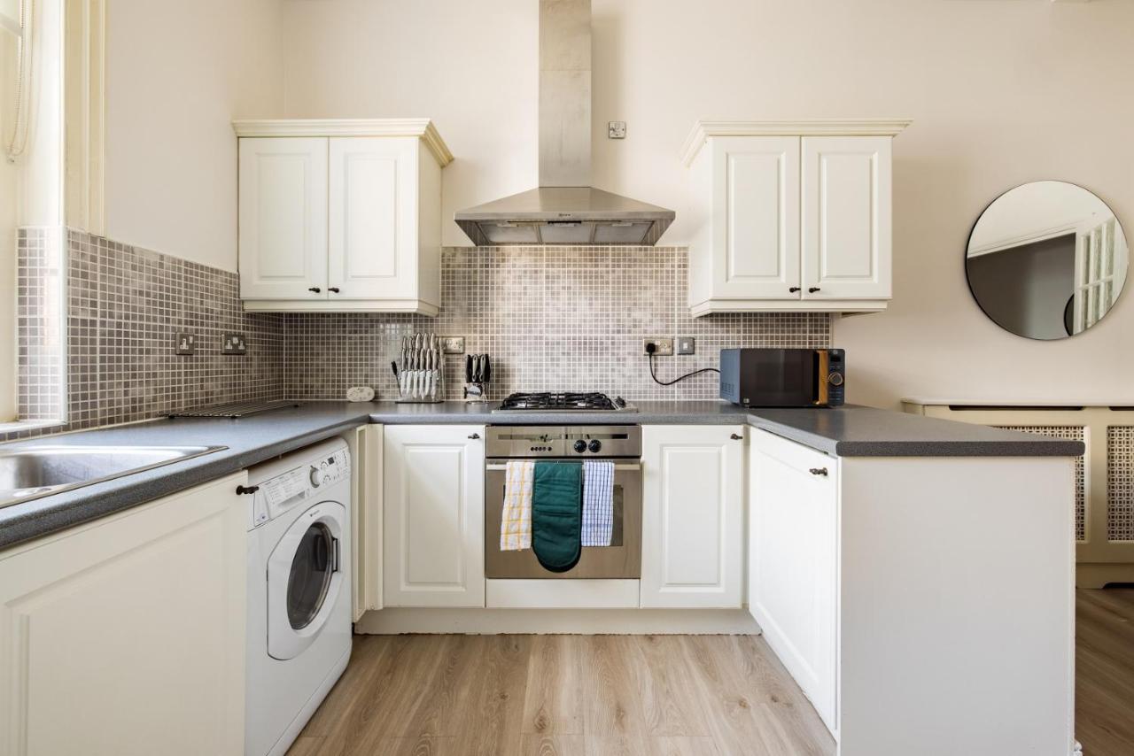The Sussex Garden Retreat - Elegant 2Bdr Flat Apartment London Bagian luar foto